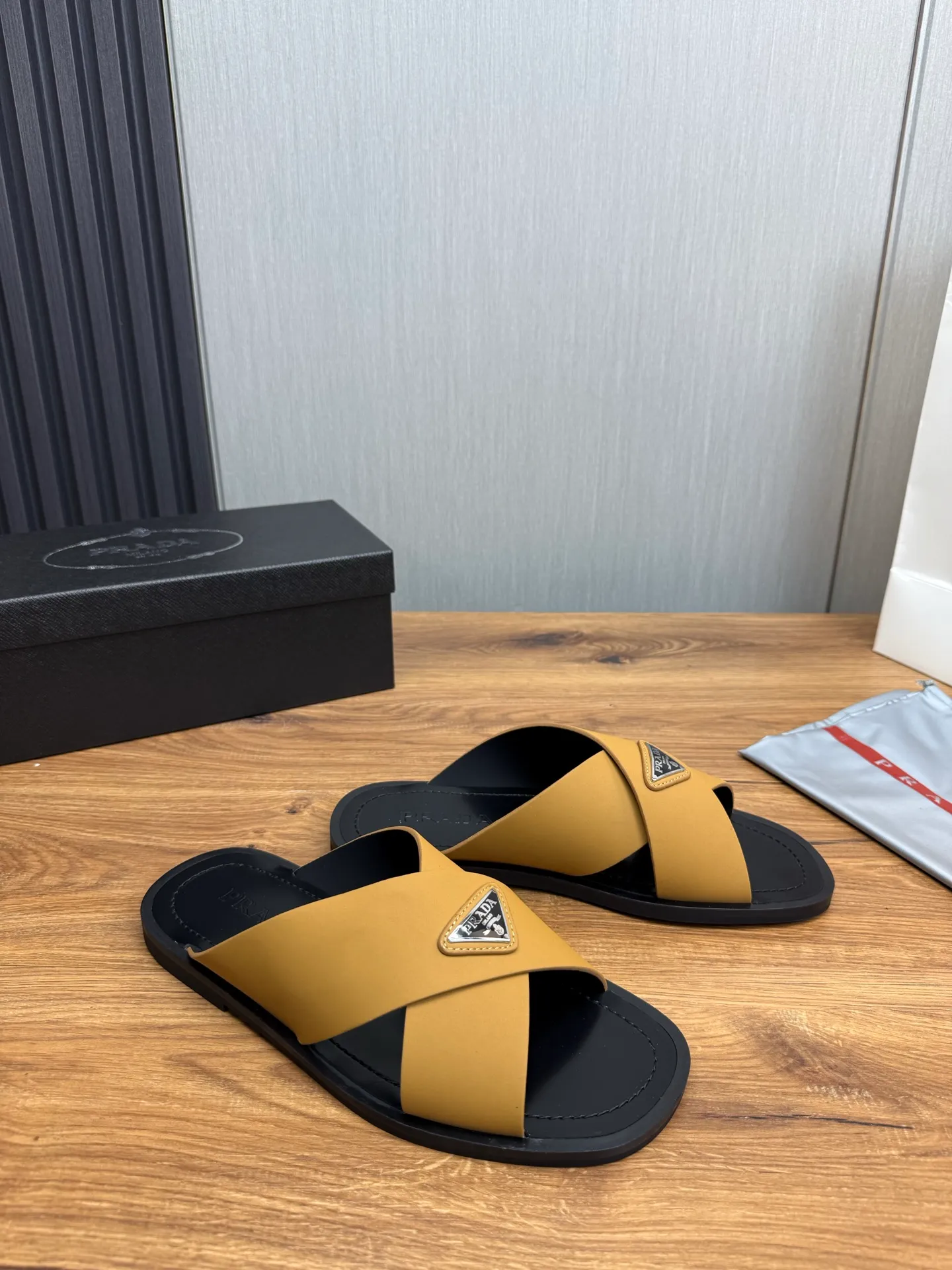 Factory price 340💰 ＰＲＡＤＡPrada - popular men's slippers hot sale 🔥 🩴Official website one to one production 38-45 sizes 45 46 🉑️Customized!